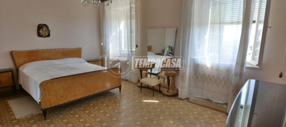 5 rooms House in Camerano, Italy No. 90025 3