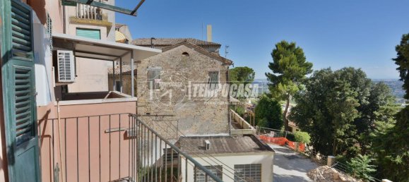 5 rooms House in Camerano, Italy No. 90025 12