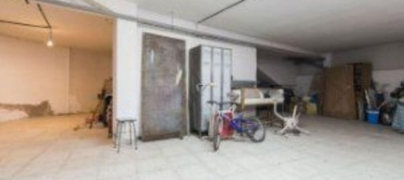 202m² Commercial property in Madrid, Spain No. 65009 12