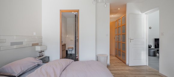 3 bedrooms Villa in La Buisse, France No. 201047 4