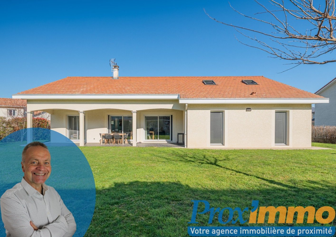 3 bedrooms Villa in La Buisse, France No. 201047