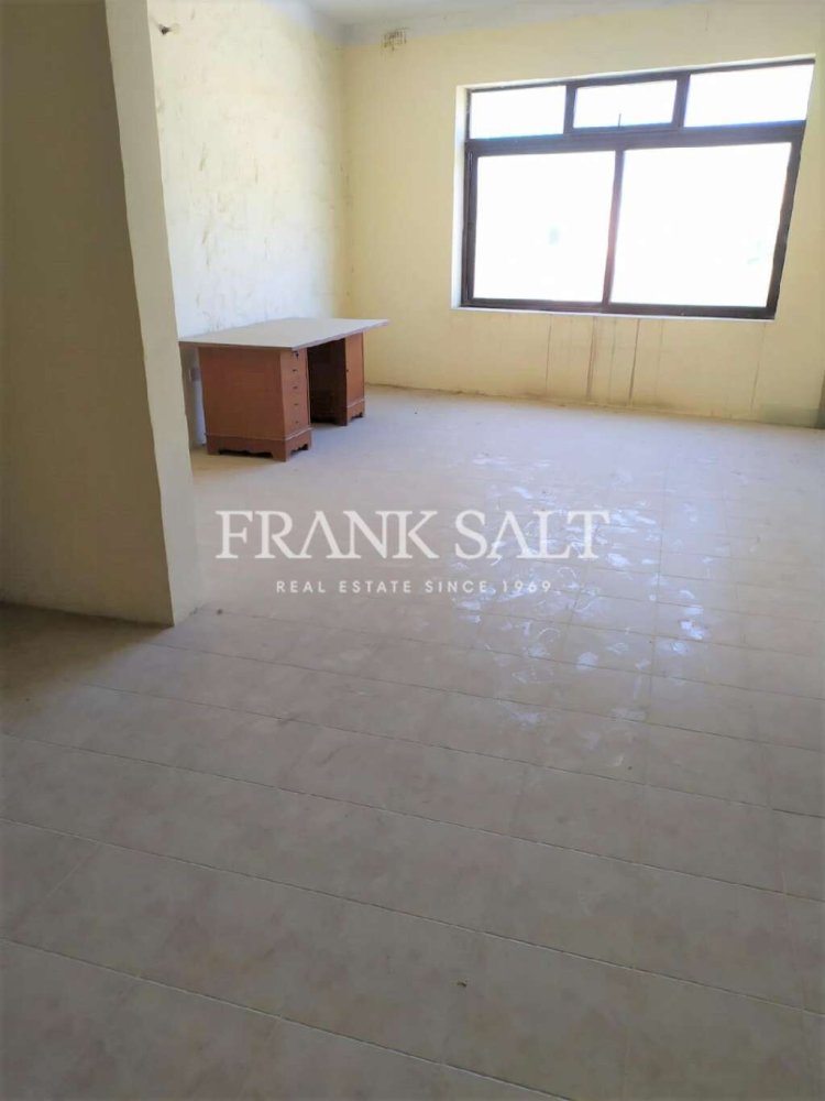 Bureau à Attard, Malta 300m² No. 12165