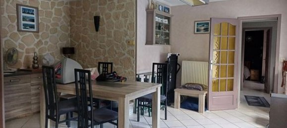 3 bedrooms House in Noyon, France No. 303812 2