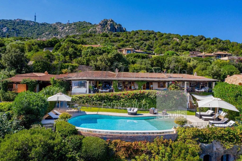 6 bedrooms Villa in Arzachena, Italy No. 302698