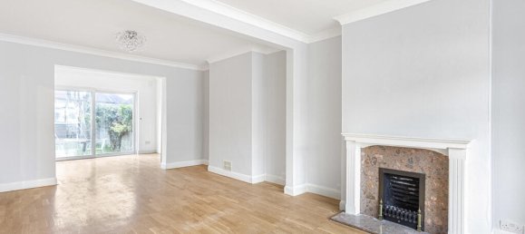 3 Schlafzimmer Haus in Whitton, United Kingdom, Nr. 8484 2