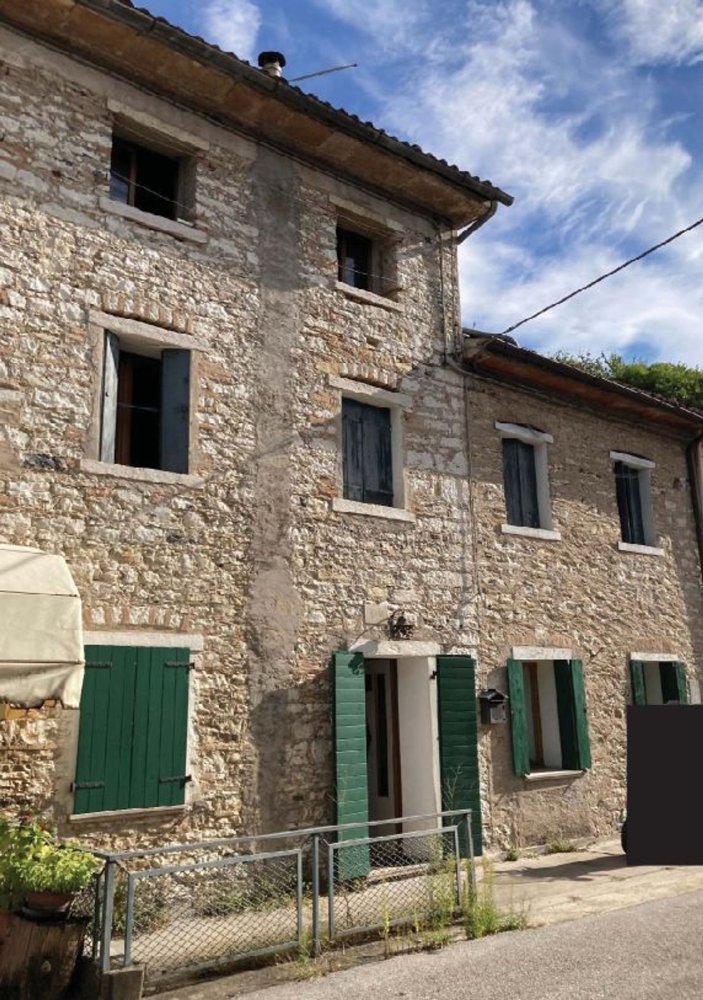 9 rooms House in Segusino, Italy No. 261298