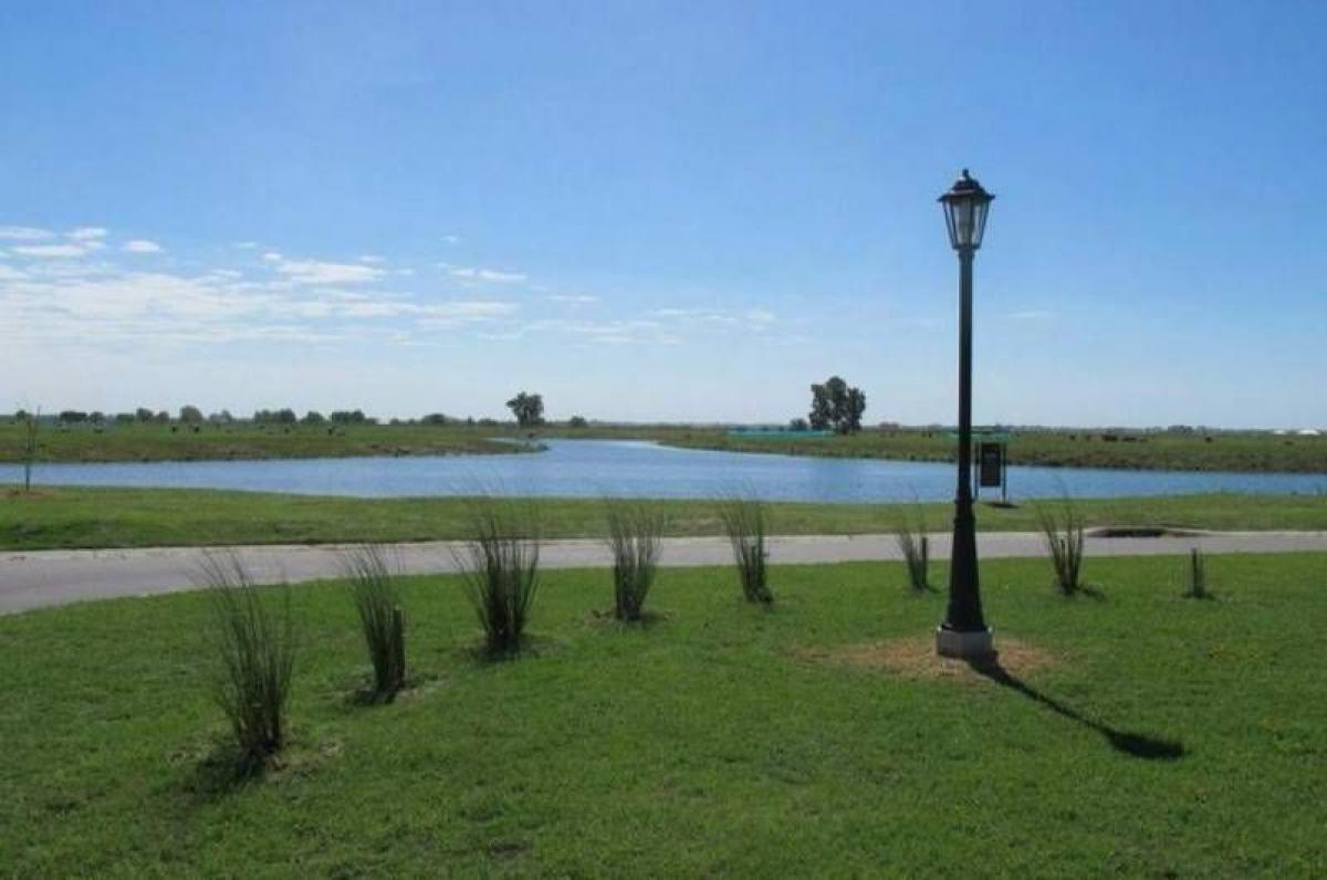  Land in Escobar, Argentina No. 45046