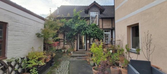 Здание с 9 спальнями в Брауншвейг, Германия № 107099 23