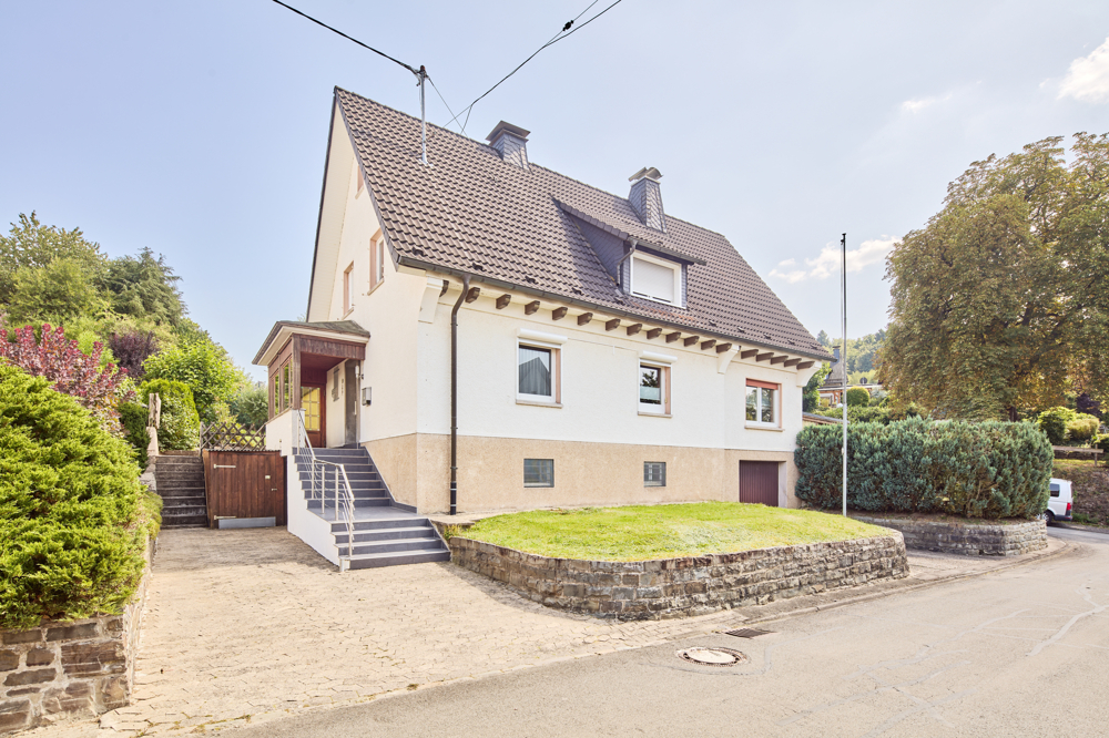 Adosado de 5 habitaciónes en Olpe, Germany No. 267520