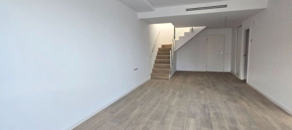 3 غرف نوم منزل ذو طابقين في Alicante, Spain رقم 62232 4