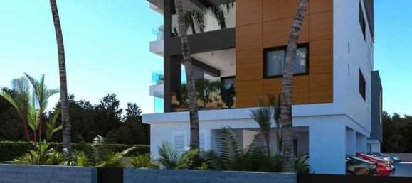 4 bedrooms Penthouse in Limassol, Cyprus No. 12051 3