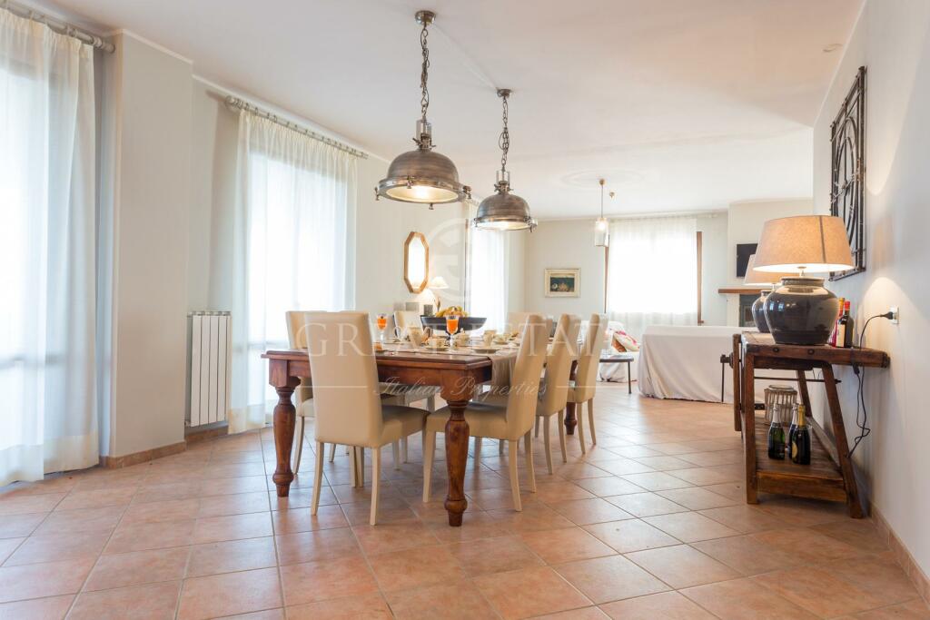 4 bedrooms House in Passignano sul Trasimeno, Italy No. 55654