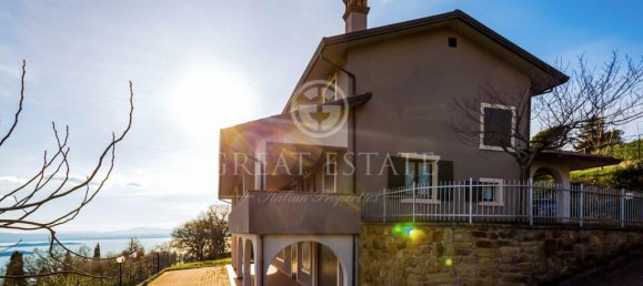 4 bedrooms House in Passignano sul Trasimeno, Italy No. 55654 3