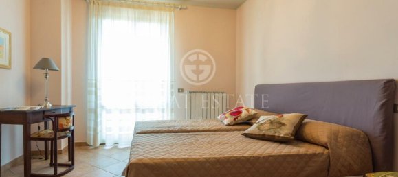 4 bedrooms House in Passignano sul Trasimeno, Italy No. 55654 10