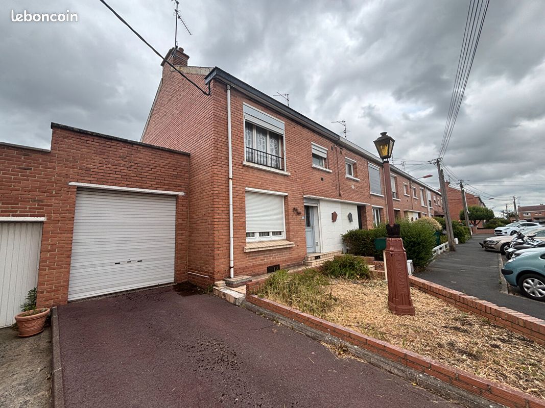 Casa de 3 dormitorios en Marly, France No. 330002