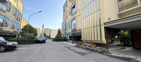 2 bedrooms Apartment in Brescia, Italy No. 346787 27