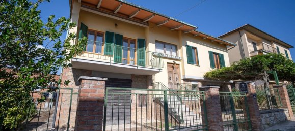 10 rooms Villa in Volterra, Italy No. 163979 4