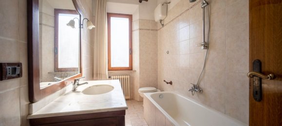 10 rooms Villa in Volterra, Italy No. 163979 22