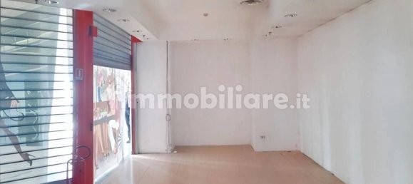Propiedad comercial en Pordenone, Italy 60 m² No. 315783 2
