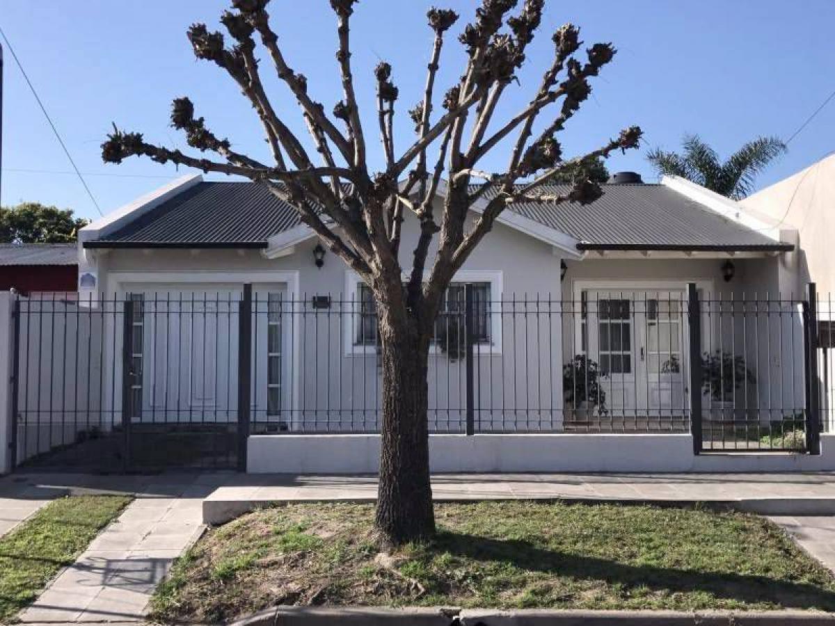 3 bedrooms House in San Pedro, Argentina No. 13718