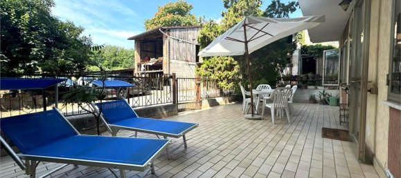 4 bedrooms House in Verona, Italy No. 360139 3