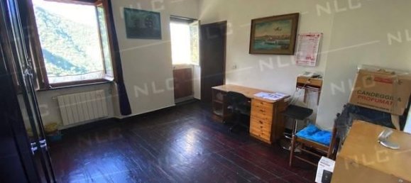 Дом с 8 комнатами в Лорсика, Италия № 154994 8