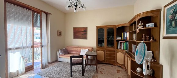 3 rooms Apartment in Bra, Italy No. 257413 8