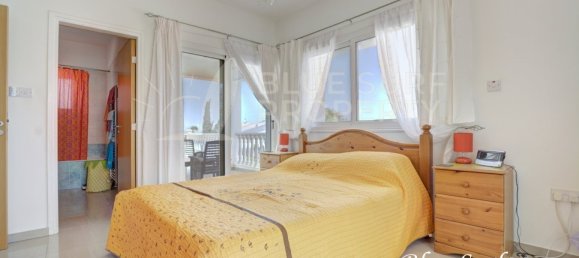 4 bedrooms Villa in Paralimni, Cyprus No. 14590 2