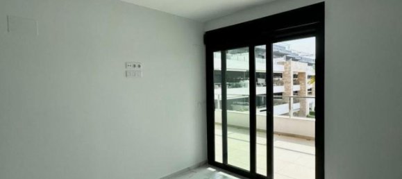 3 bedrooms Apartment in Valencian Community, Spain No. 285650 7