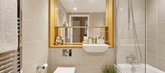 1 bedroom Apartment in Canning Town, United Kingdom No. 5652 5