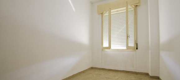 4 rooms Apartment in Modena, Italy No. 140642 13