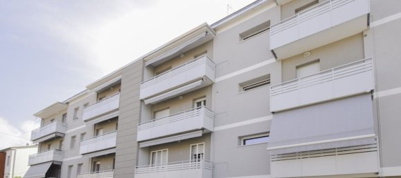 4 rooms Apartment in Modena, Italy No. 140642 18