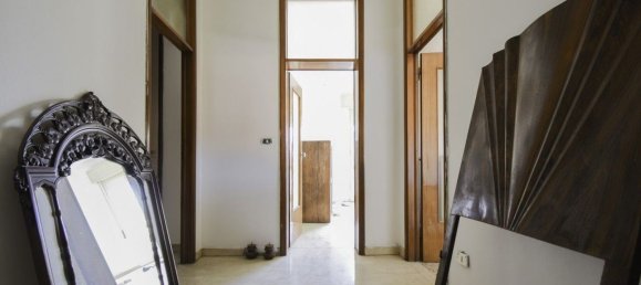 4 rooms Apartment in Modena, Italy No. 140642 5