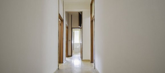 4 rooms Apartment in Modena, Italy No. 140642 14