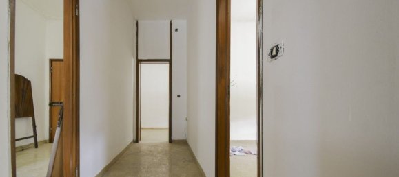 4 rooms Apartment in Modena, Italy No. 140642 15
