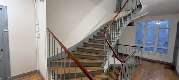 Studio in Clamart, France No. 166427 3