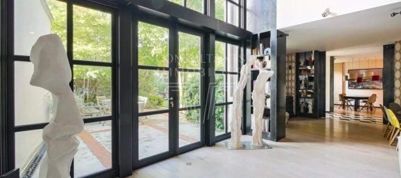 Отель, гостиница с 5 спальнями в Париж, Франция № 176878 2