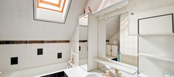 5 bedrooms House in Lons-le-Saunier, France No. 356684 7