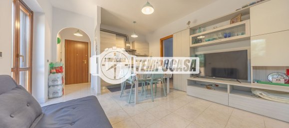 Квартира с 2 комнатами в Черветери, Италия № 279991 10