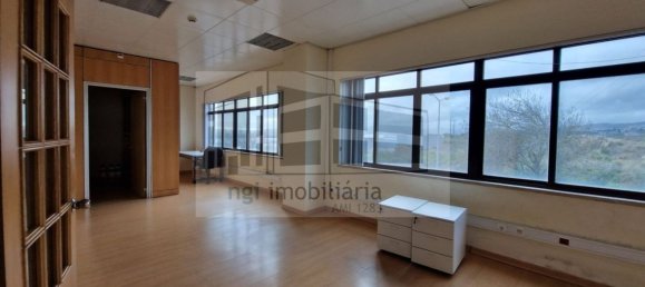 1610m² Warehouse in Loures, Portugal No. 96696 9