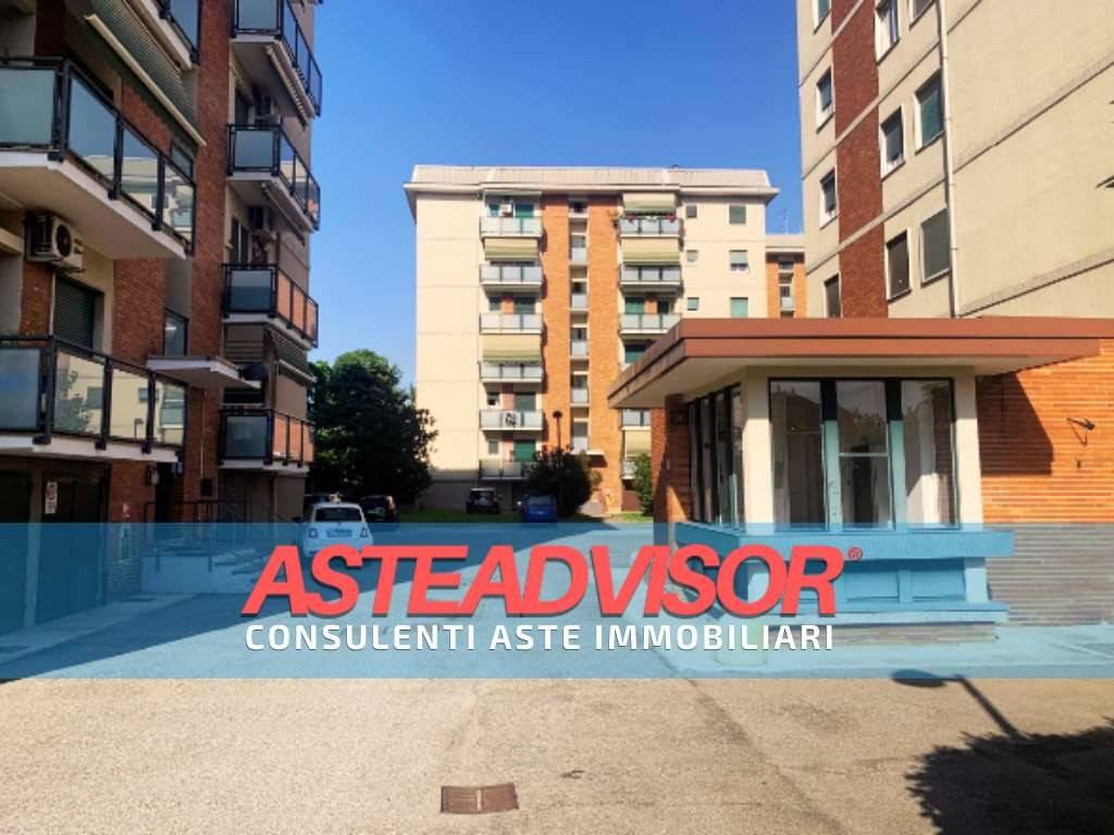 2 غرف نوم شقة في Trezzano sul Naviglio, Italy رقم 2219