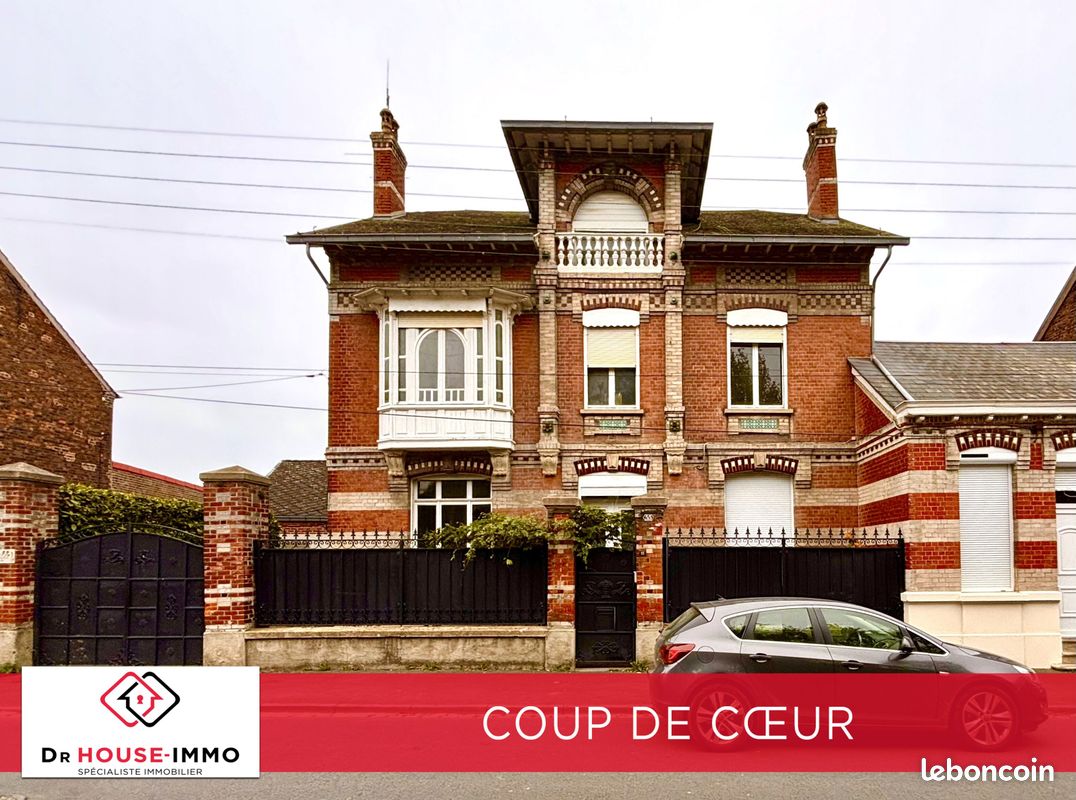 Casa de 7 dormitorios en Quievrechain, France No. 51789