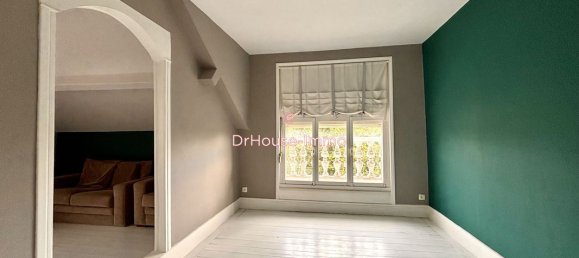 Casa de 7 dormitorios en Quievrechain, France No. 51789 12