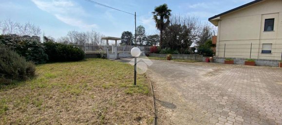 2 bedrooms Villa in Novara, Italy No. 90004 25