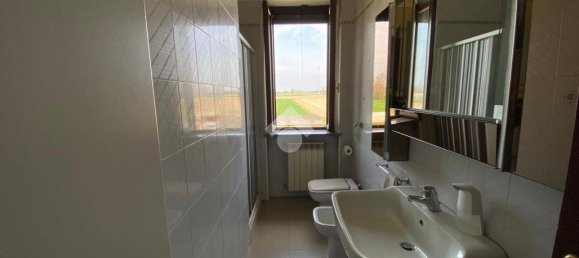 2 bedrooms Villa in Novara, Italy No. 90004 20