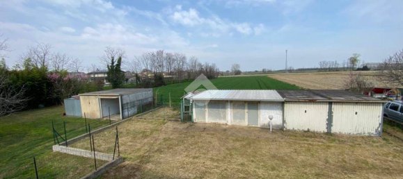 2 bedrooms Villa in Novara, Italy No. 90004 22