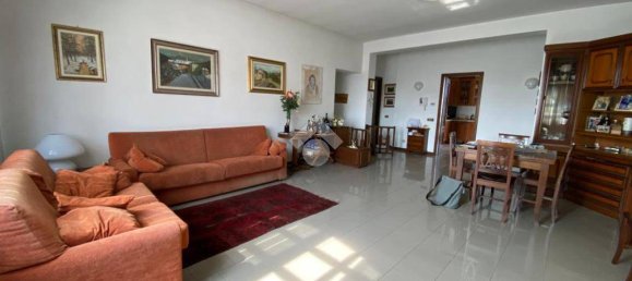 2 bedrooms Villa in Novara, Italy No. 90004 7