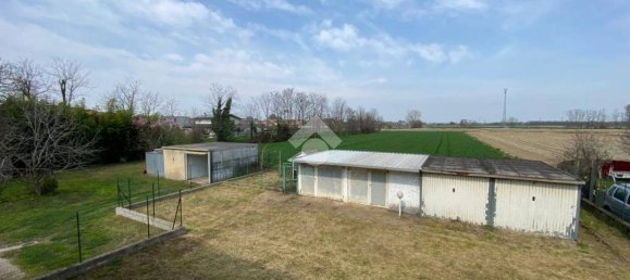 2 bedrooms Villa in Novara, Italy No. 90004 27