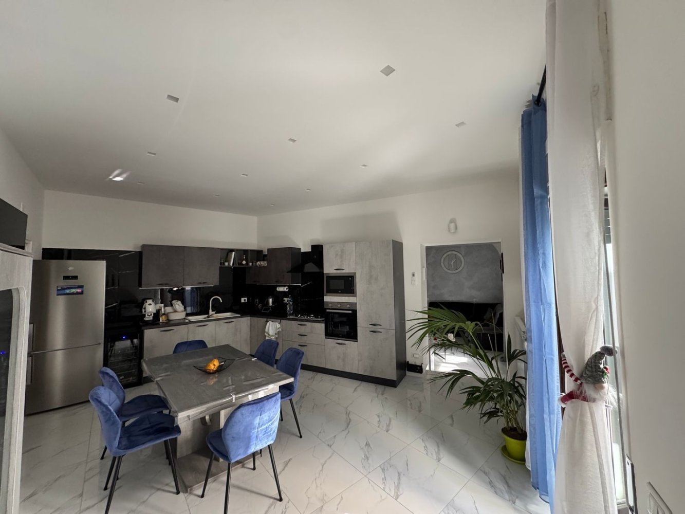 Apartamento de 3 divisões em San Valentino Torio, Italy N.º 251516