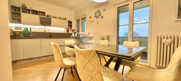 3 bedrooms Apartment in Bari, Italy No. 39605 19